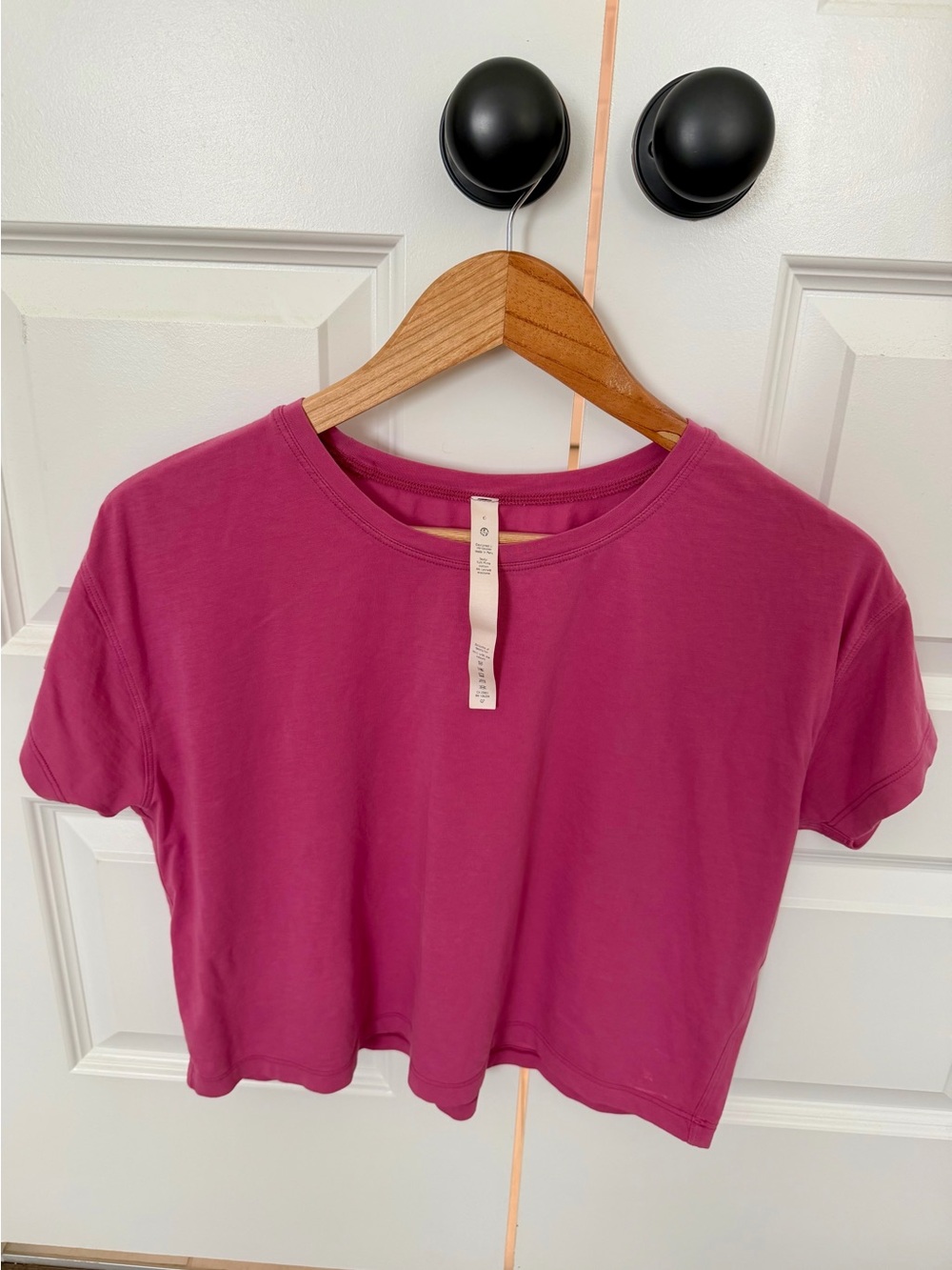 lululemon athletica Cropped Crew Tee - Magenta